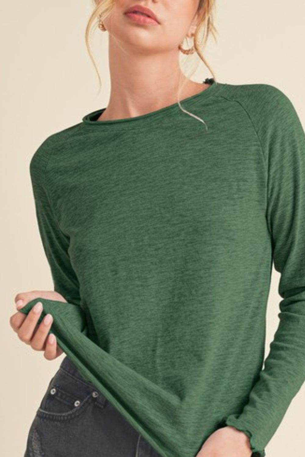 Aemi + Co Lettuce Hemline Round Neck Raglan Sleeve T-Shirt - Mayzelyn Shop